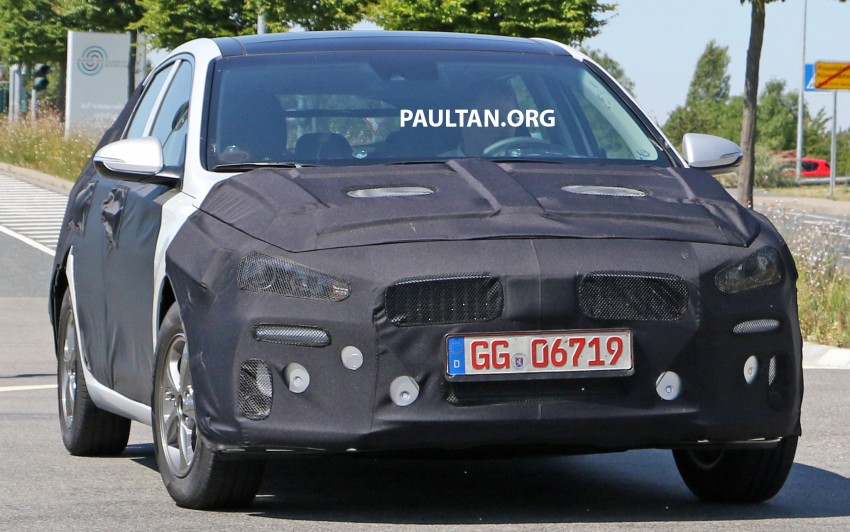 SPIED: Hyundai i30 / Elantra GT with heavy camo 370469