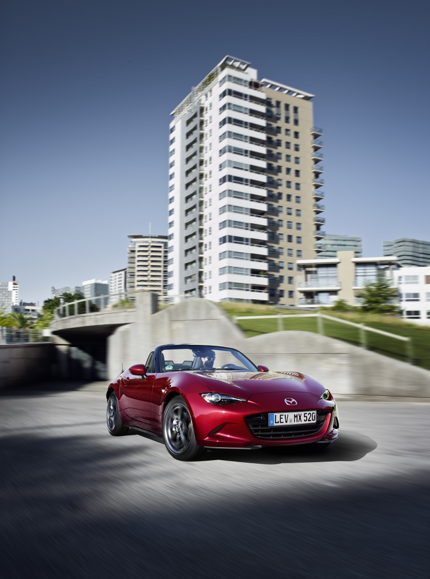 MEGA GALLERY: Mazda MX-5 in Europe, plus e-mag 370726