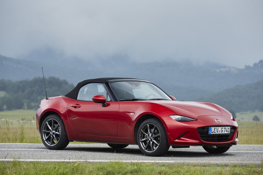 MEGA GALLERY: Mazda MX-5 in Europe, plus e-mag 370581