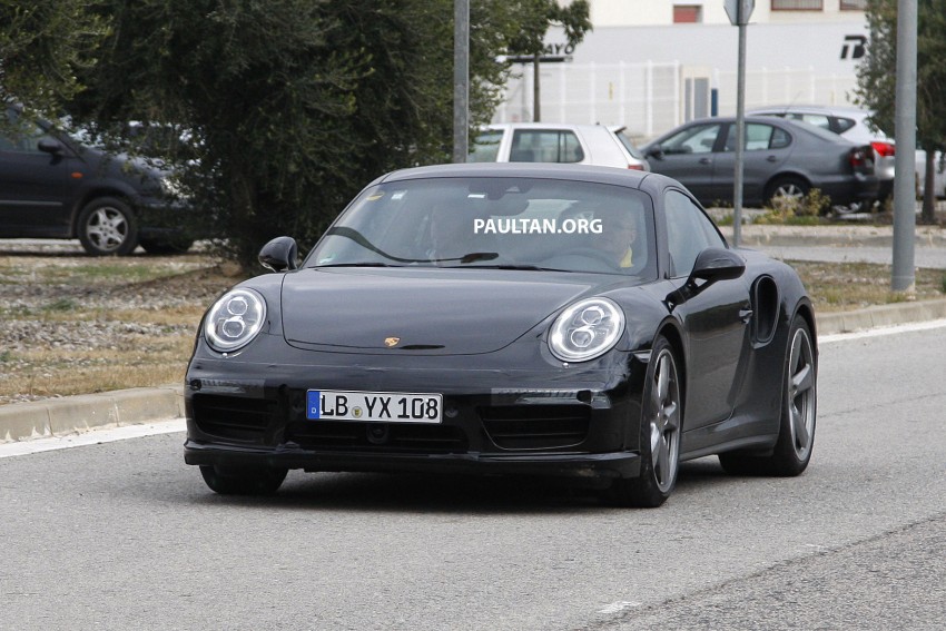 SPIED: Porsche 911 facelift entire range photographed 365935