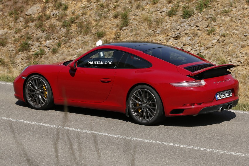 SPIED: Porsche 911 facelift entire range photographed 365928