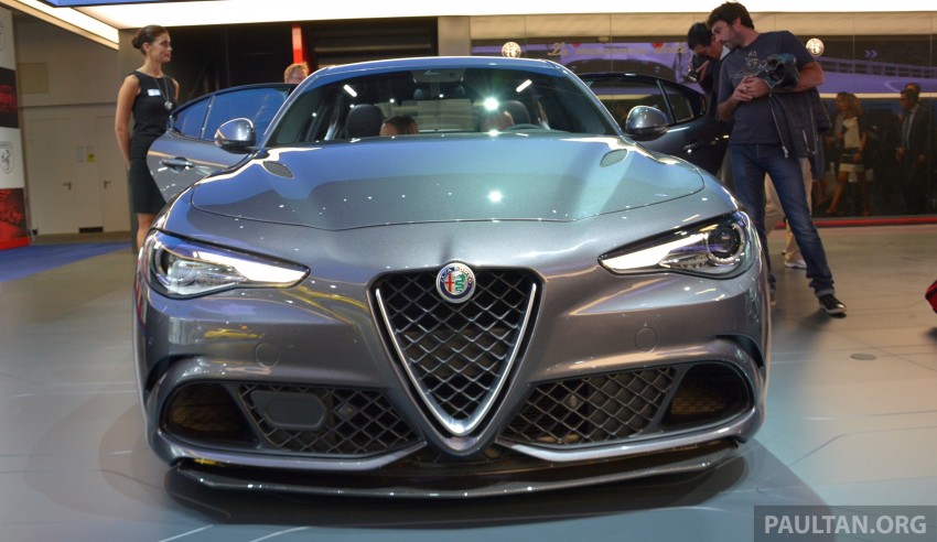 Frankfurt 2015: Alfa Romeo Giulia Quadrifoglio makes first public appearance – full look of the interior! 381098