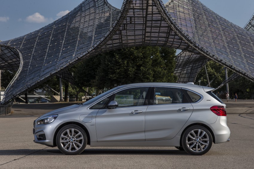 F45 BMW 225xe Active Tourer Plug-in Hybrid debuts 374852