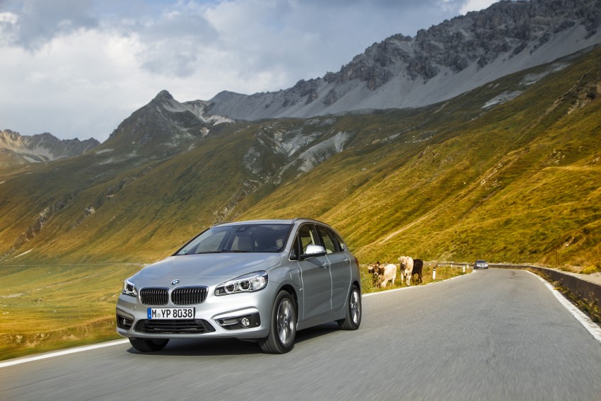 F45 BMW 225xe Active Tourer Plug-in Hybrid debuts 374862