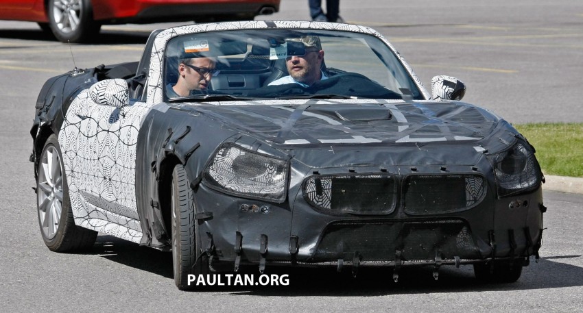SPYSHOTS: Fiat 124 Spider caught with its top down 384903