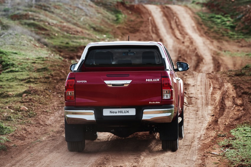 2016 Toyota Hilux – European-specification detailed 382512