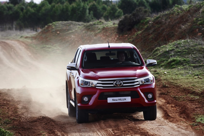 2016 Toyota Hilux – European-specification detailed 382513