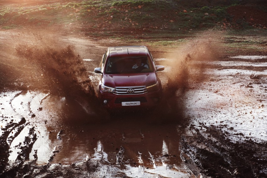 2016 Toyota Hilux – European-specification detailed 382525