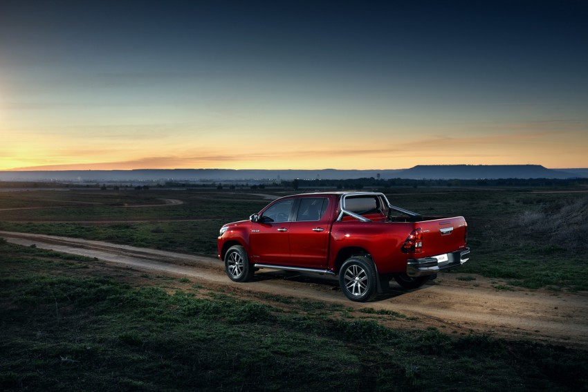 2016 Toyota Hilux – European-specification detailed 382538