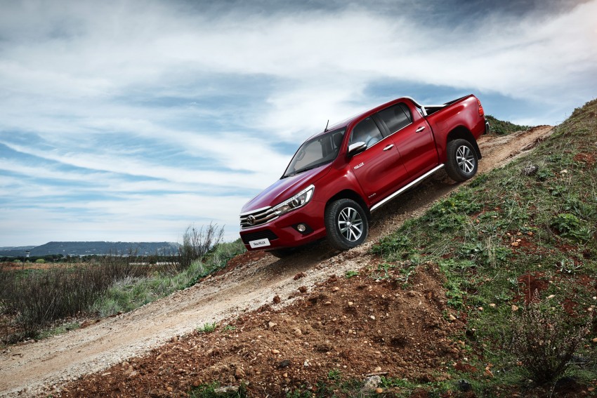 2016 Toyota Hilux – European-specification detailed 382550