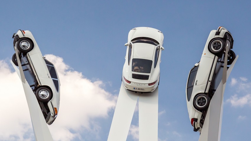 Porsche celebrates iconic 911 by putting it up high 374607