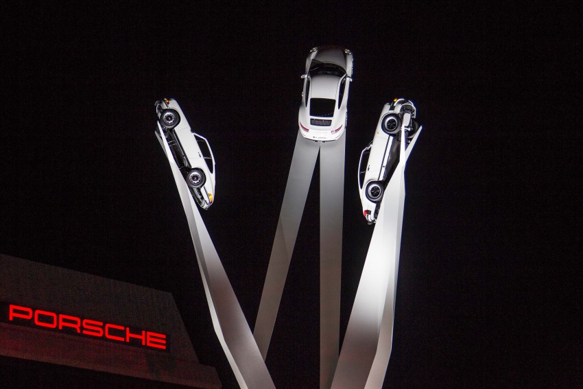 Porsche celebrates iconic 911 by putting it up high 374603