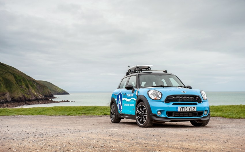 MINI reinvents the surfboard and it’s called ‘The MINI’ 373656