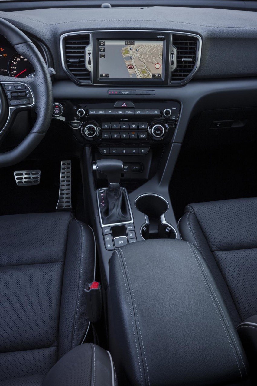 2016 Kia Sportage SUV – first interior pics revealed 374481