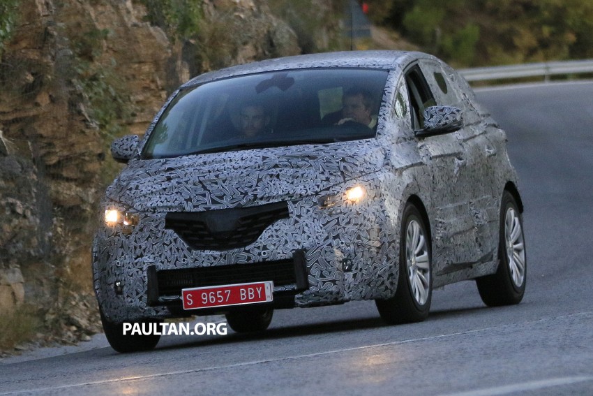 SPIED: 2016 Renault Scenic with heavy camouflage 383363