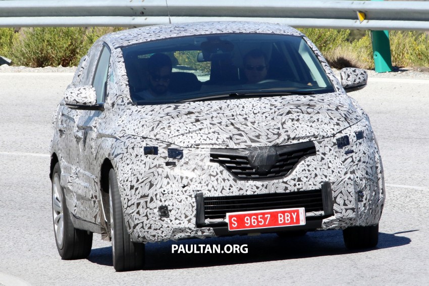 SPIED: 2016 Renault Scenic with heavy camouflage 383008