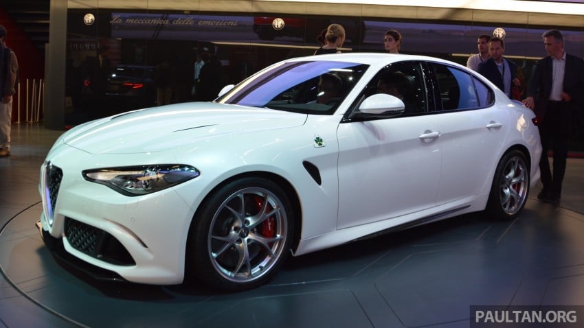 Frankfurt 2015: Alfa Romeo Giulia Quadrifoglio makes first public appearance – full look of the interior! 380363