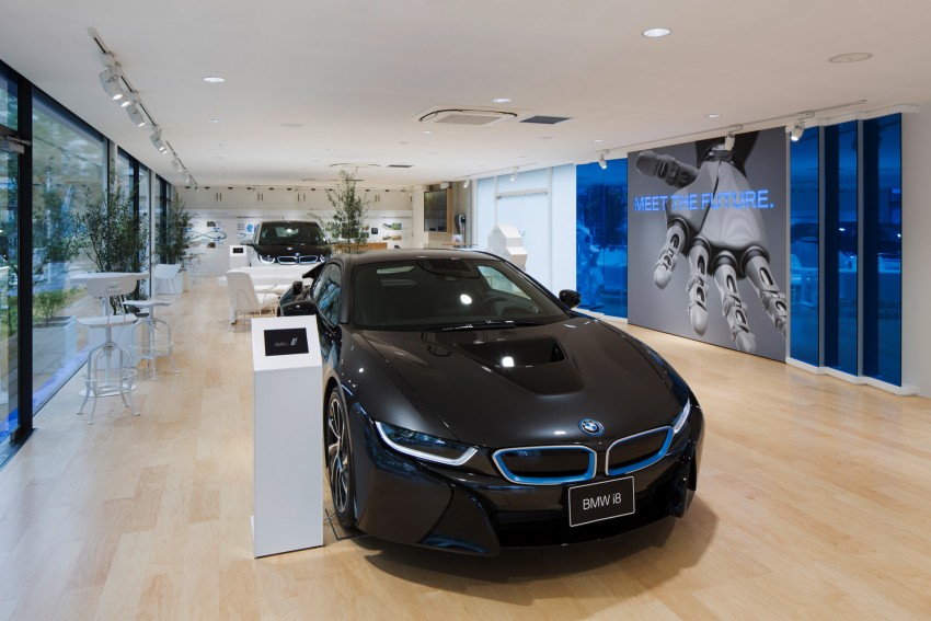 BMW i Megacity Studio showroom opens in Japan 376330