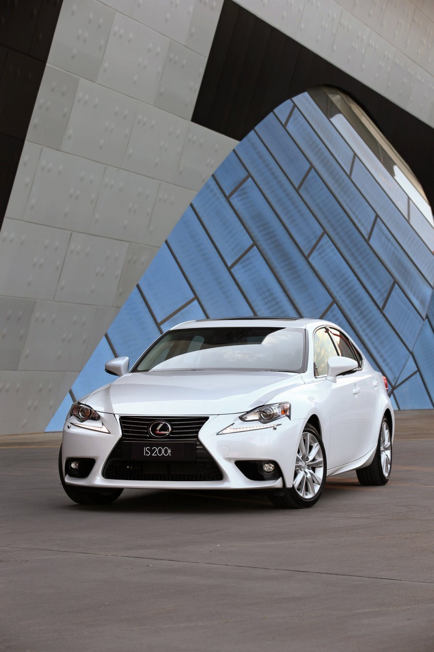 Lexus IS 200t specs listed on Lexus Malaysia’s site 383042