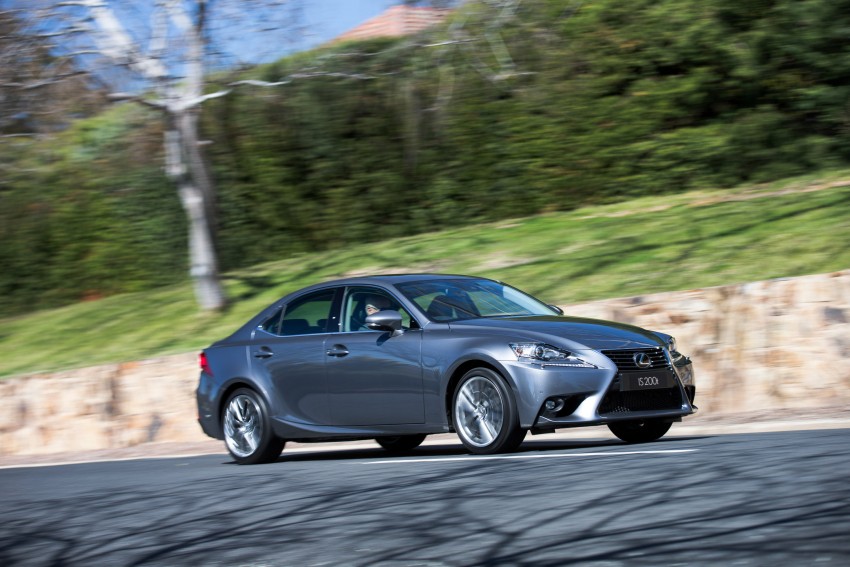 Lexus IS 200t specs listed on Lexus Malaysia’s site 383057