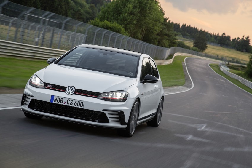Volkswagen Golf GTI Clubsport unveiled, celebrates 40th anniversary – 261 hp, 0-100 km/h in 5.9 seconds! 377810