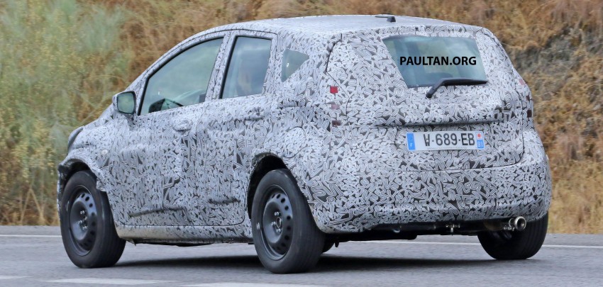 SPIED: Is this a new B-segment Nissan on test? 378205