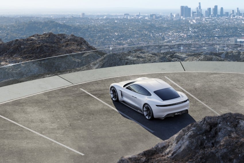 Frankfurt 2015: Porsche Mission E Concept revealed 381232