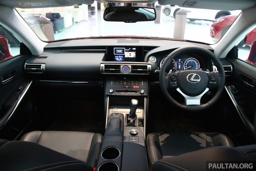 GALLERY: Lexus IS 200t Luxury spec in showroom 388876