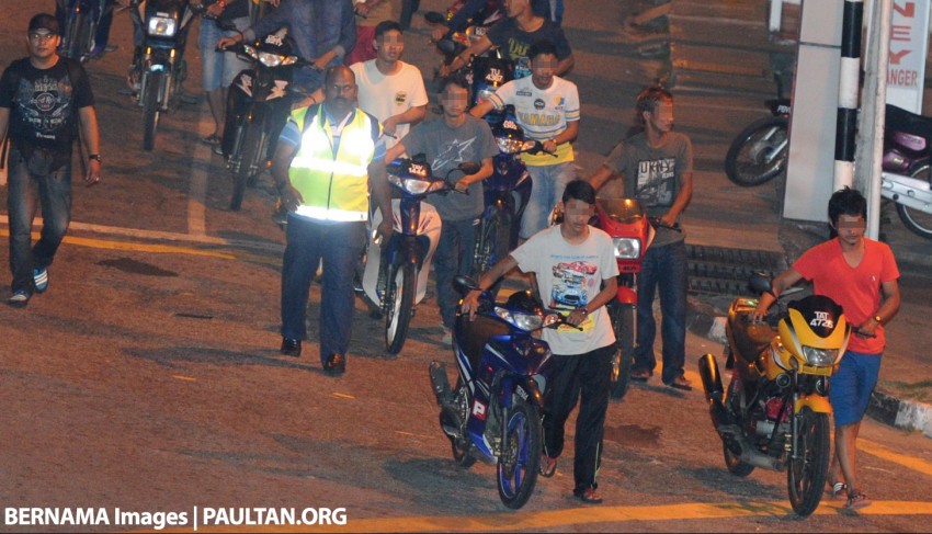 “Mat Rempits” jailed, fined RM5,000 for illegal wheelies 388344