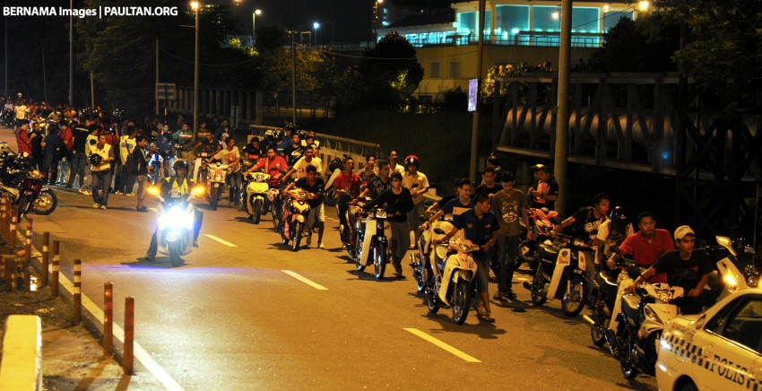“Mat Rempits” jailed, fined RM5,000 for illegal wheelies 388350