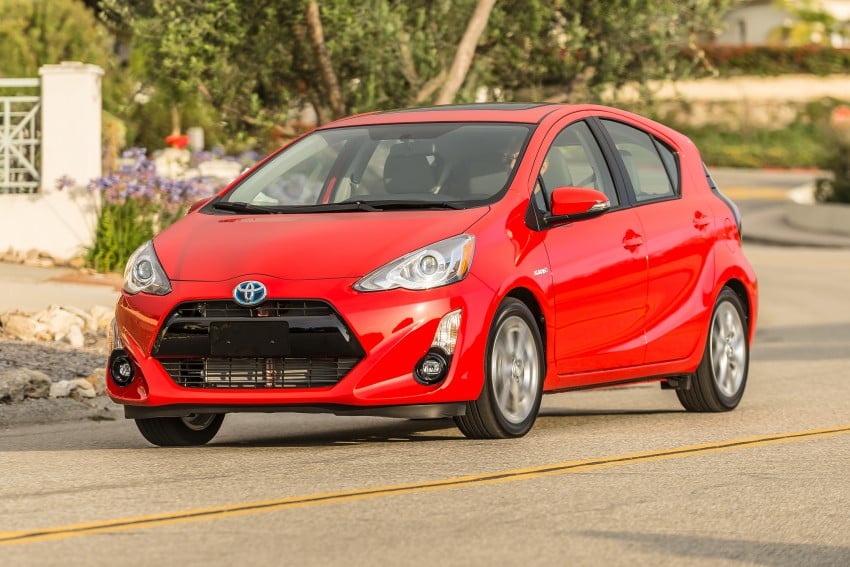 2016 Toyota Prius c gets Safety Sense, special edition 393672