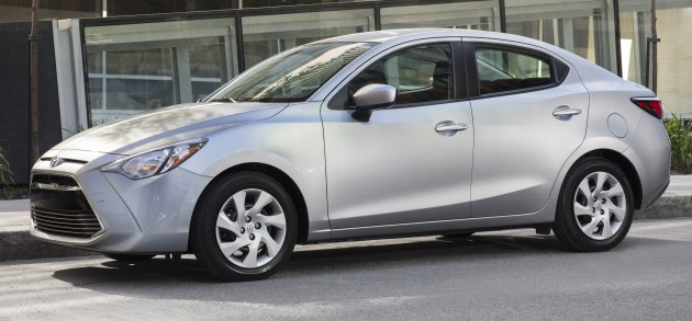 2016_Toyota_Yaris_Quebec-61