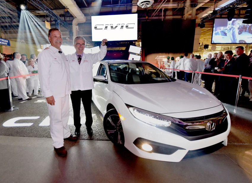 2016 Honda Civic begins production run in Canada 395194