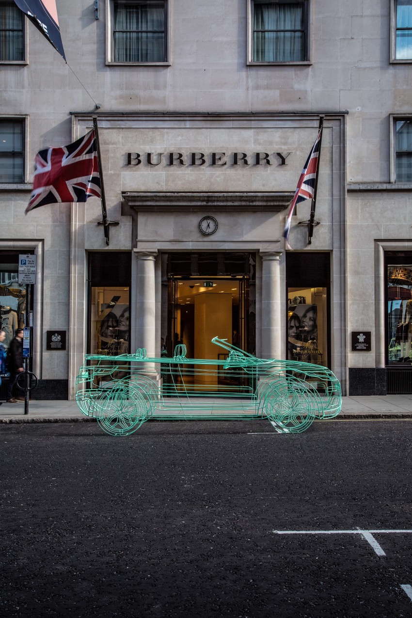 Range Rover Evoque Convertible teased in wireframes around London, global debut set for November 386792