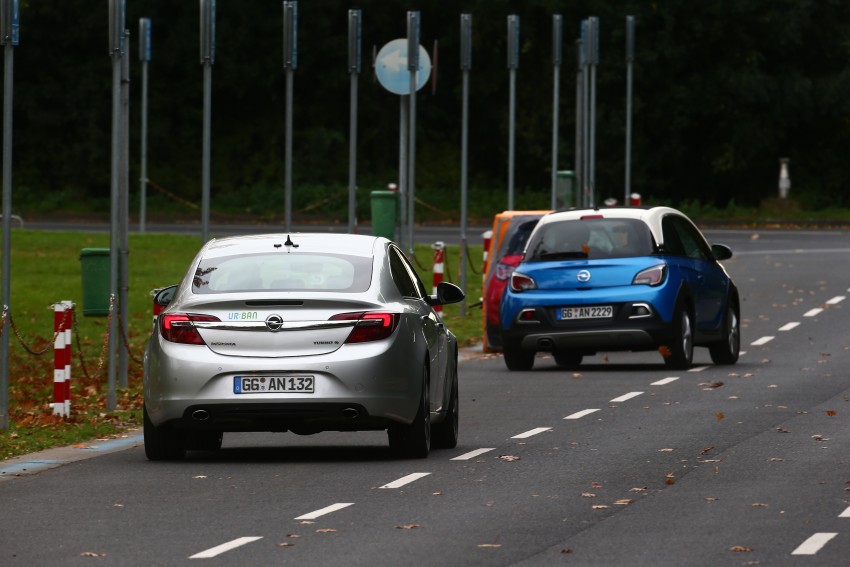 Opel Insignia with auto collision avoidance revealed 390119