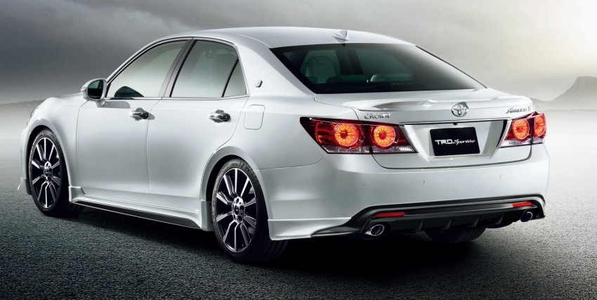 2016 Toyota Crown facelift receives TRD styling kits 390395