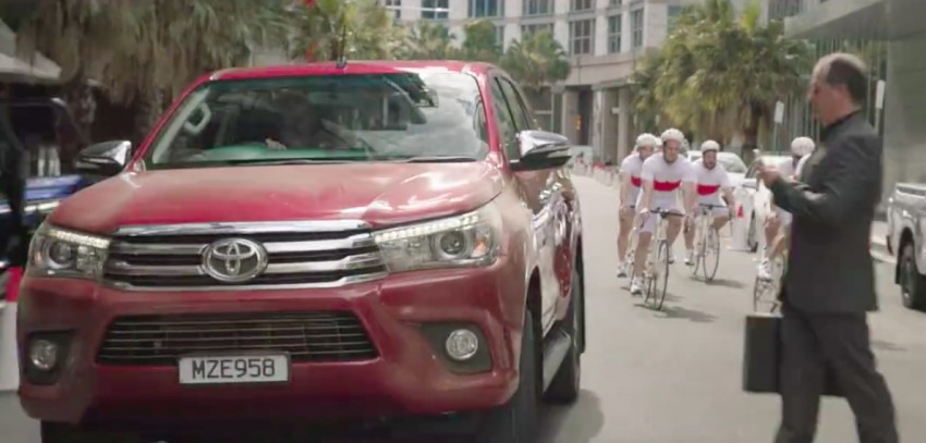 VIDEO: 2016 Toyota Hilux – now more unbreakable? 393101