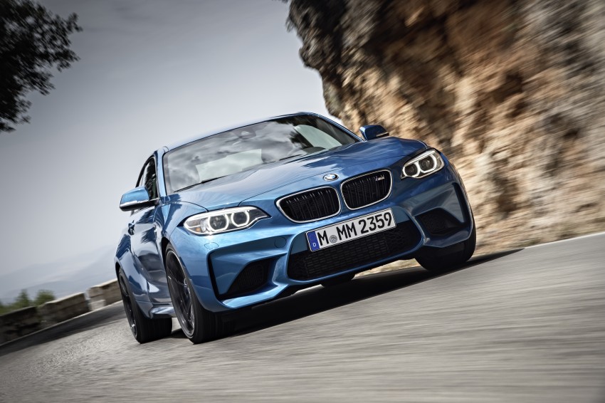 BMW M2 Coupe officially unveiled – 370 hp, 465 Nm 392173