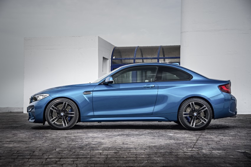 BMW M2 Coupe officially unveiled – 370 hp, 465 Nm 392174