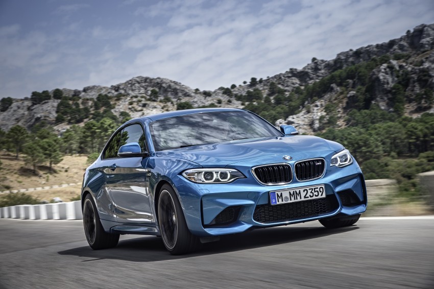 BMW M2 Coupe officially unveiled – 370 hp, 465 Nm 392176