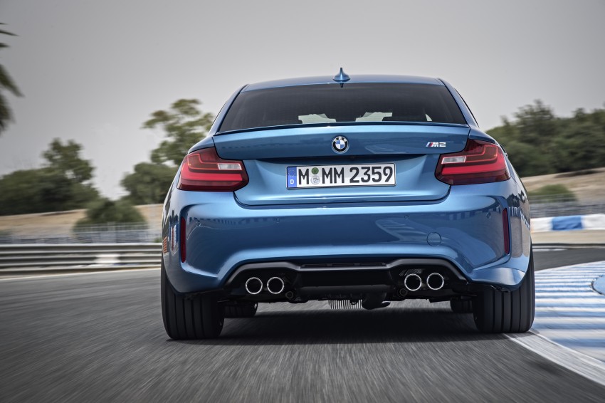 BMW M2 Coupe officially unveiled – 370 hp, 465 Nm 392188