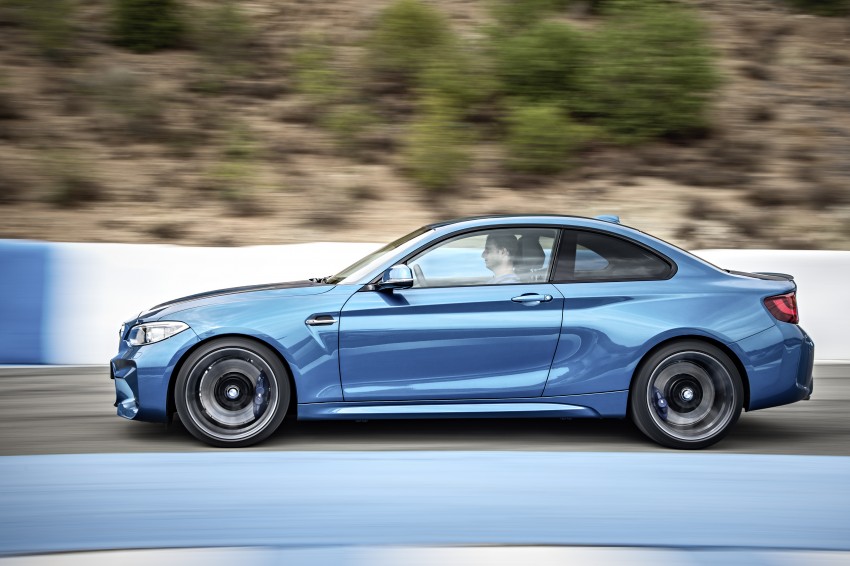 BMW M2 Coupe officially unveiled – 370 hp, 465 Nm 392189