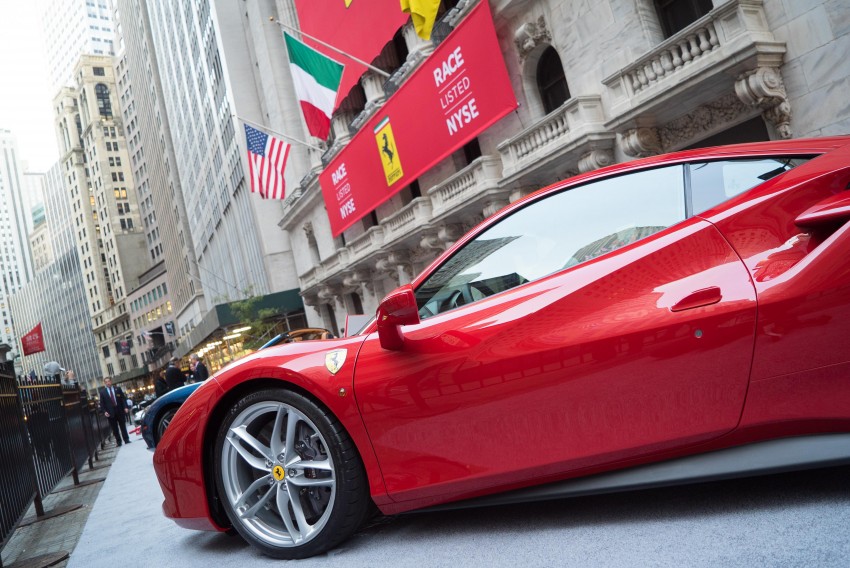 Ferrari ends successful first day listing on NYSE 396637