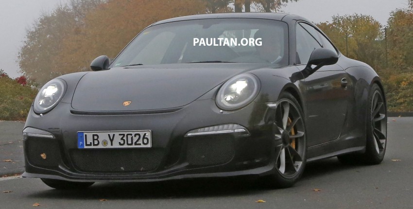 SPIED: Porsche 911 R goes testing sans camouflage 399476