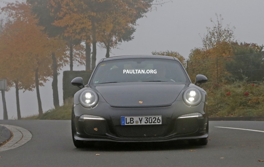 SPIED: Porsche 911 R goes testing sans camouflage 399494