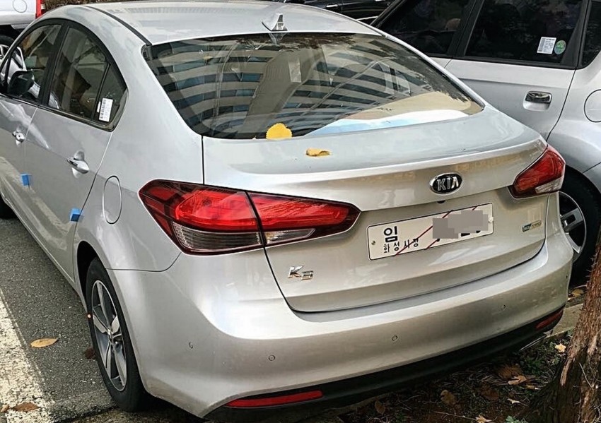 SPIED: Kia Cerato facelift seen undisguised in Korea 412867