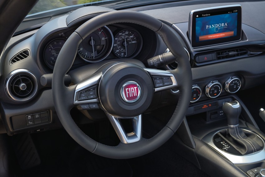 2017 Fiat 124 Spider – Mazda MX-5 gets an Italian job 409317