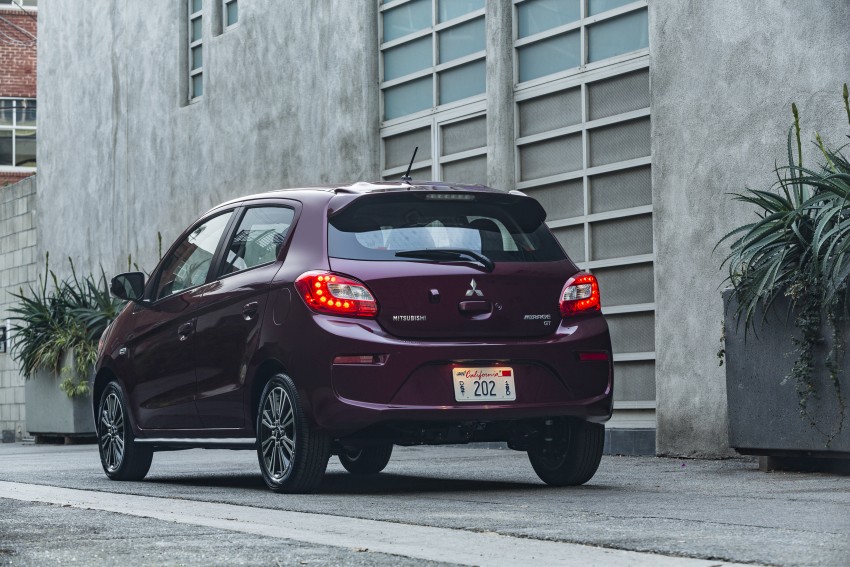 LA 2015: 2017 Mitsubishi Mirage – facelift with a grille 409598