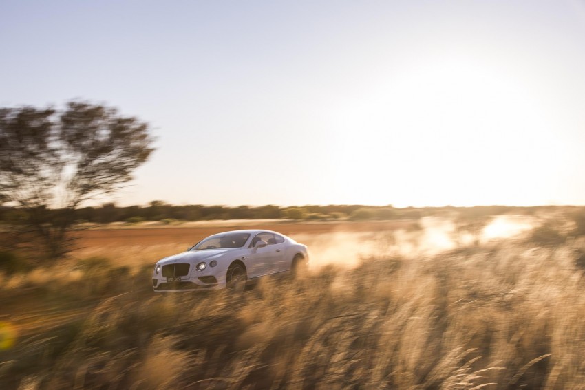 VIDEO: Bentley Continental GT Speed hits 331 km/h top speed on a public highway, Down Under 404301