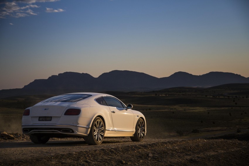 VIDEO: Bentley Continental GT Speed hits 331 km/h top speed on a public highway, Down Under 404306